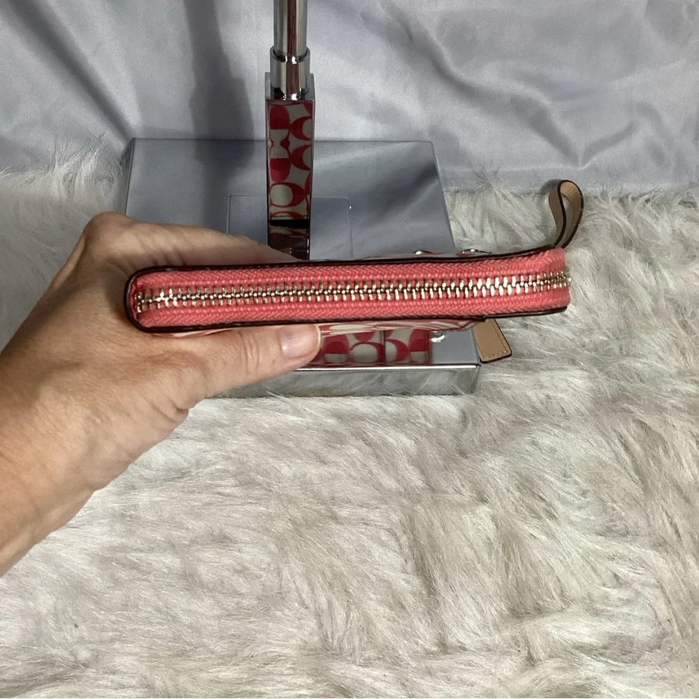 XL Coach Coated Canvas Sig C Wristlet Clutch Bag Phone Ready EUC